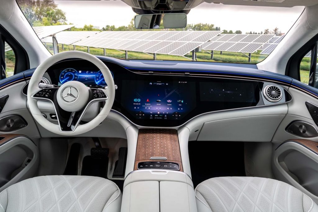 Mercedes EQS 580 SUV 450 4MATIC, dashboard and steering wheel. Photo by Mercedes-Benz