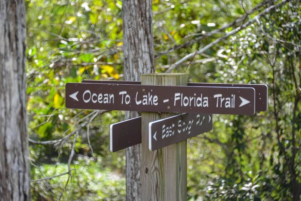 Sign indicating Ocean to Lake Trail